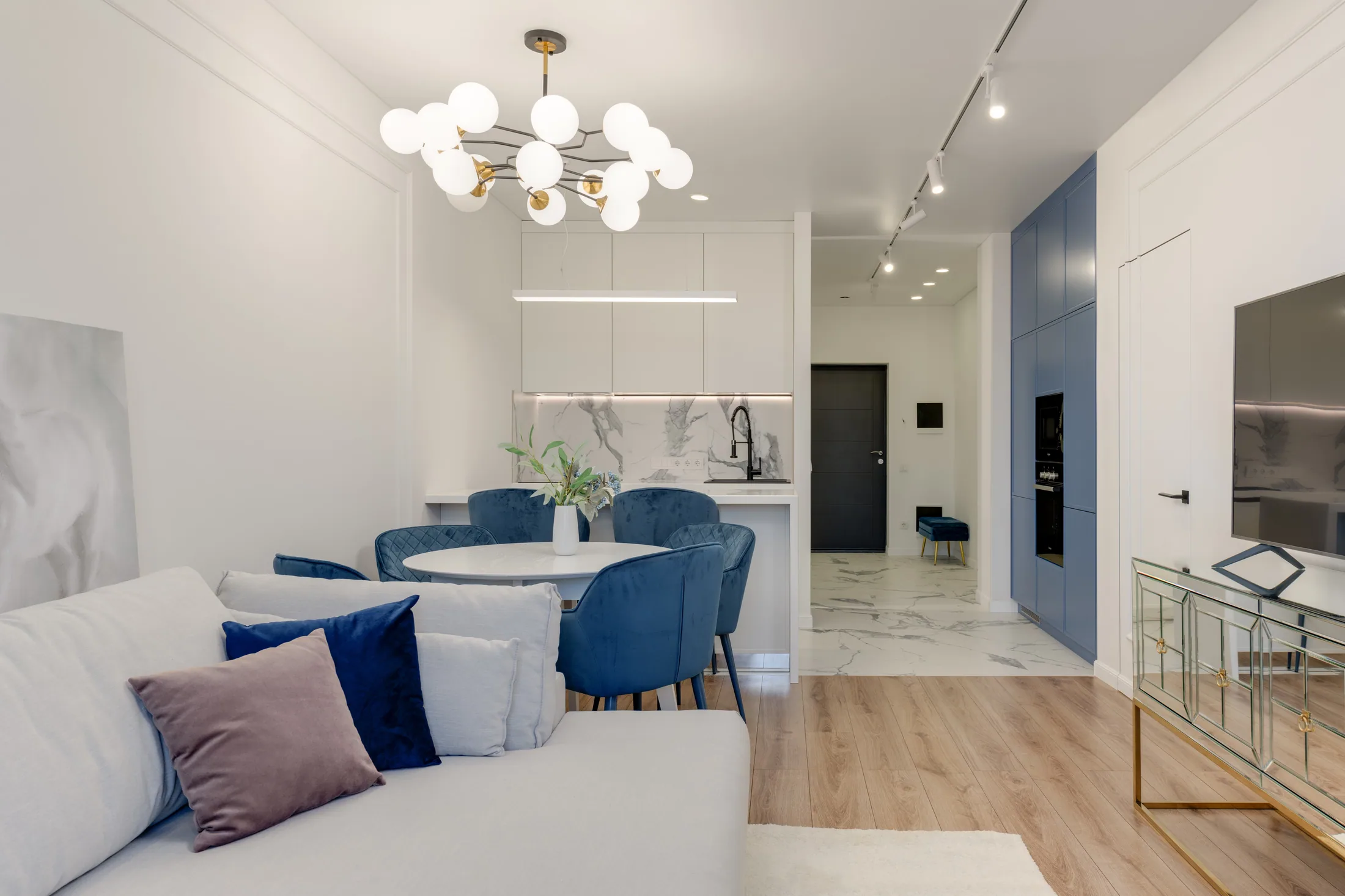 Living & media walls
